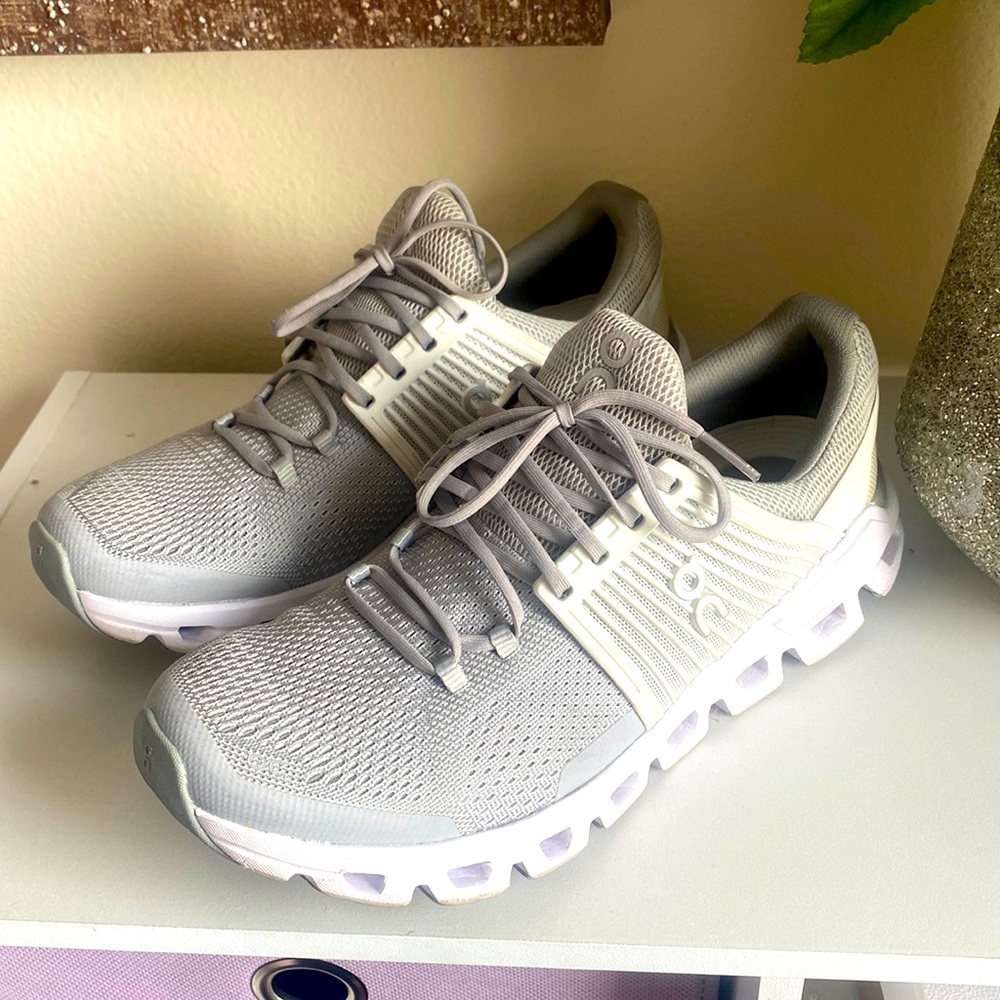 Women On Running Cloudswift Sneakers